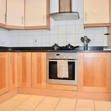 2 Bedroom With Parking In Ballsbridge Апартаменты